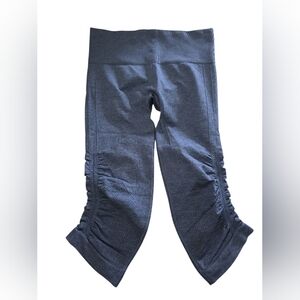 Lululemon Athletica Blue Cropped Leggings